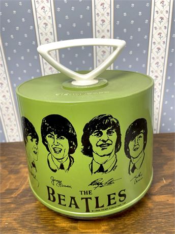 The Beatles NEMS Disc-Go-Case 1966 Green 45 rpm Case