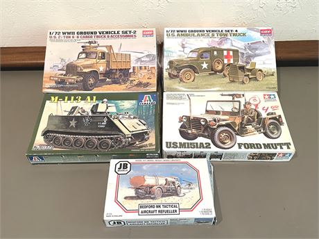 Model Plane Kits Lot 7