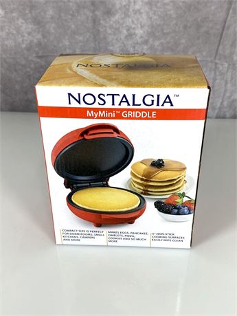 NEW Nostalgia Mini Pancake Griddle