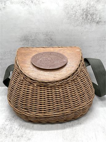Edgewater Lodge Creel Basket