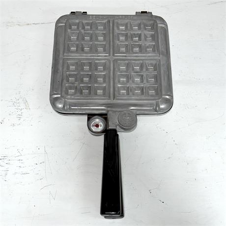NordicWare Cast Aluminum Waffle Iron #15000