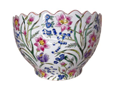 Chinese Porcelain Chinoiserie Famille Rose Large Bowl