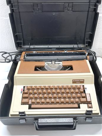 Silver-Reed Portable Typewriter