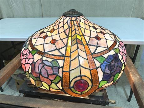 20.5" Stained Glass Floral Lamp Shade