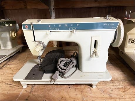 Singer Sewing Machine Model 257