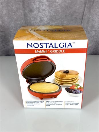 NEW Nostalgia Mini Pancake Griddle