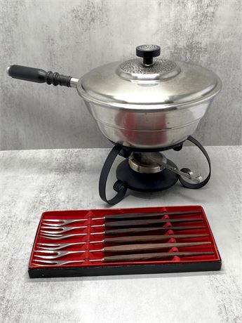 Oneida Chafing Dish with Cocktail Forks