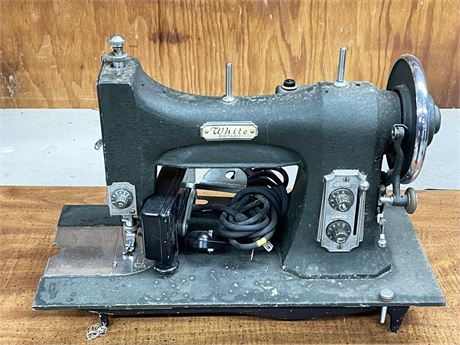 White Sewing Machine Model 77MG