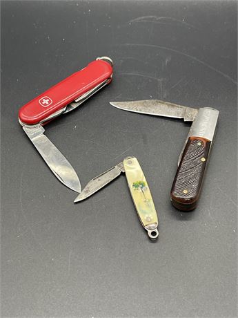 Three (3) Pocker Knives