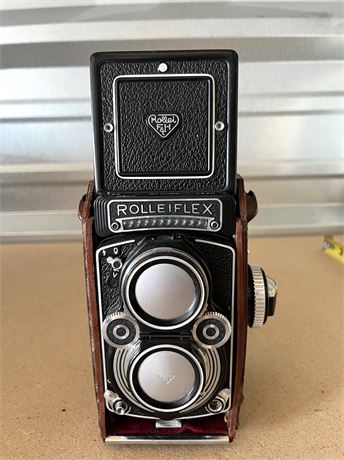 Vintage Rolleiflex Metered Model T TLR Camera with Case
