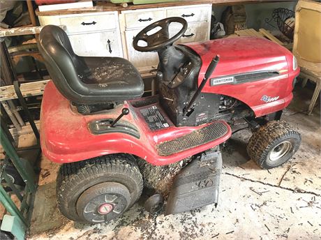 Craftsman DLT3000 42" Riding Mower