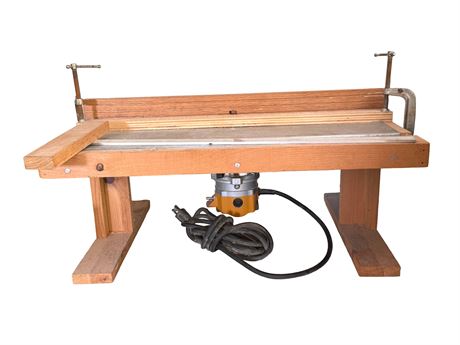 Router Stand with Router