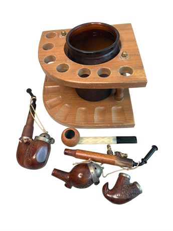 Pipe Stand, Hunting Pipes, and Humidor