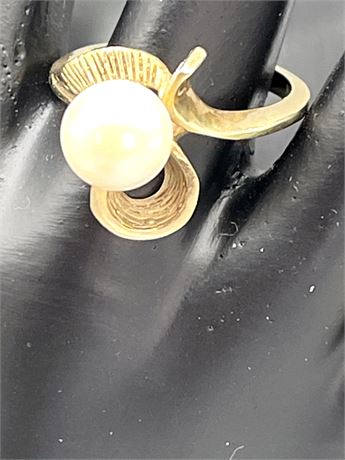 14 KT Pearl Ring