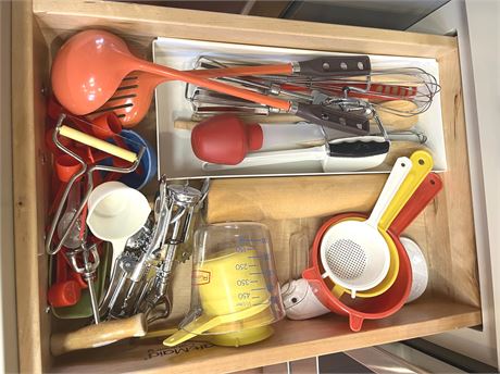 Kitchen Drawer Lot 2