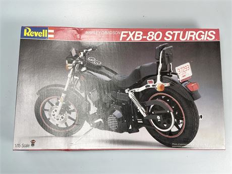 Revell FXB-80 Sturgis