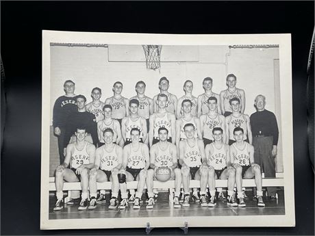Reserve Basketball Team Photo