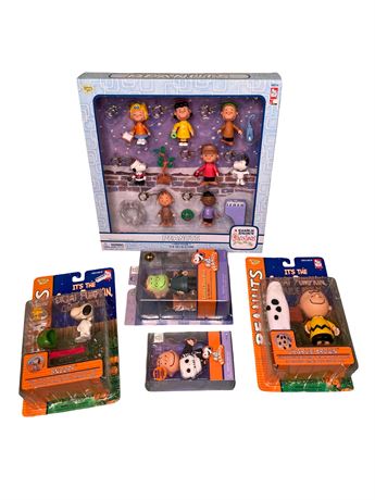 Peanuts Figures New in Box