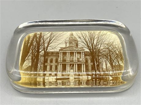 Concord N.H. Statehouse Paperweight