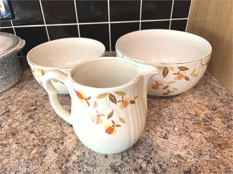 1950s Hall Superior Autumn Leaf Mixing Bowl Set