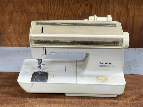 Futura II Model 920 Sewing Machine