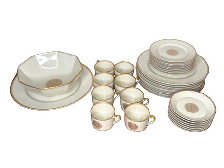 Fitz & Floyd Mandarin Crest China Set