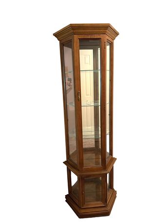 Pulaski Furniture Lighted Curio Cabinet