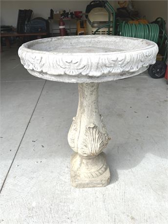 18.5-Inch Concrete Bird Bath