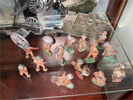 Vintage Barclay Toy Soldiers