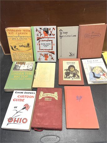 Vintage Books Lot 8