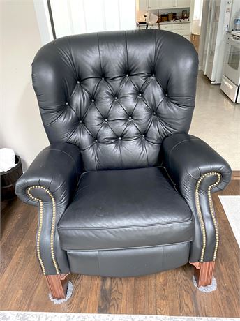 La-Z-Boy Classics Tufted Leather Recliner Chair