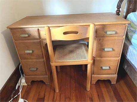 Solid Wood Student Desk w/ Chair