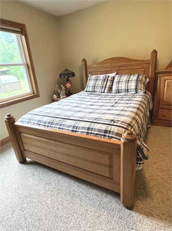 Solid Oak Queen Frame and Bed