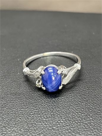 10kt White Gold Linde Star Sapphire Ring