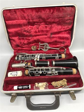 Vintage Bundy Clarinet