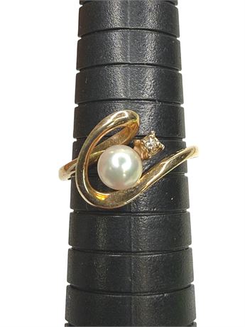 10kt Yellow Gold Pearl Ring