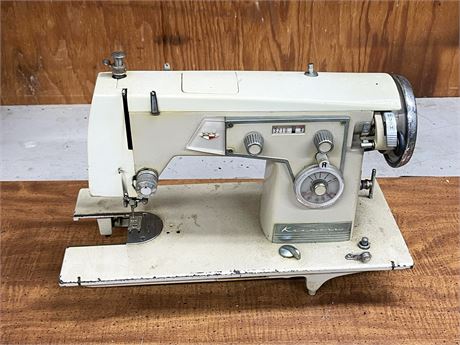 Kenmore Sewing Machine Model 158.480