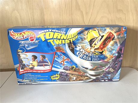 NIB Vintage Hot Wheels Motorized Tornado Twister Track