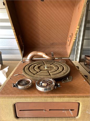 Portable Victrola Player (1920s, 1930s)
