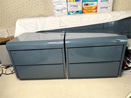 Vintage 2-Drawer Matching Night Stands