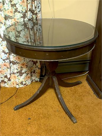 Mersman Round Claw Foot Accent Table
