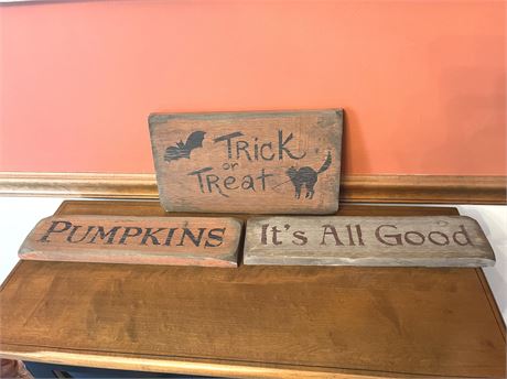 Wood Halloween Signs