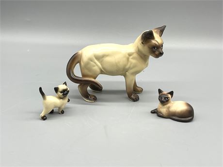 Porcelain Siamese Cats