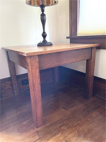 30" x 30" Square Oak Mission Style Table