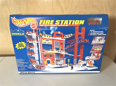 NIB Vintage Hot Wheels Fire Station Set