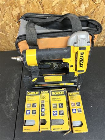 DeWalt 18 Gauge Precision Point Brad Nailer Kit