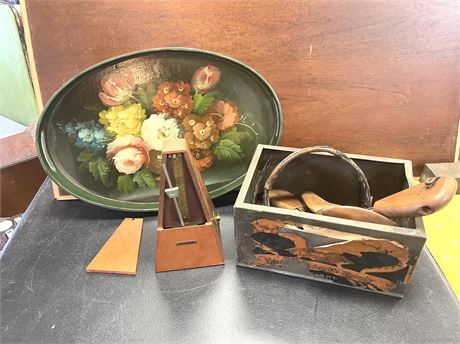 Vintage Decorative Lot