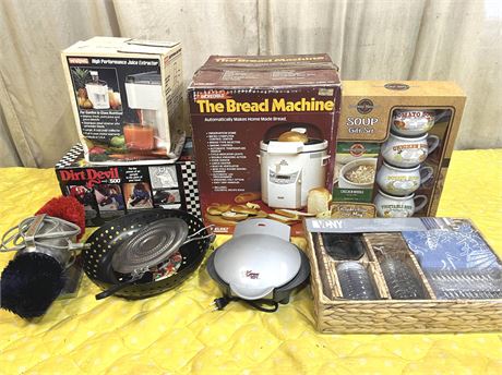 Vintage Kitchen and Housewares Lot