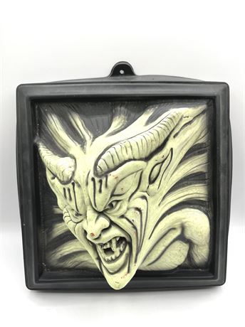 Vintage Dark Illusions 3D Wall Hanging Halloween Demon Face