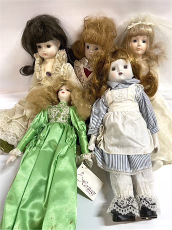 Doll Collection - Lot 25